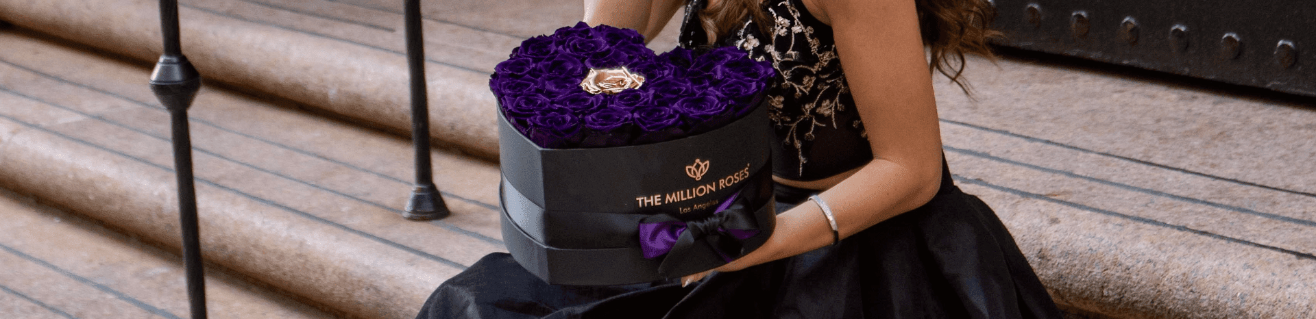 Sagittarius Flowers - Heart Roses Box - The Million Roses®
