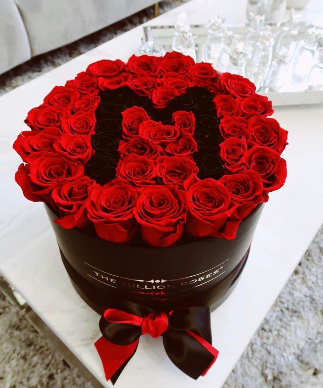 Supreme Black Box | Mother's Day Edition | Red & black Roses | M - The Million Roses
